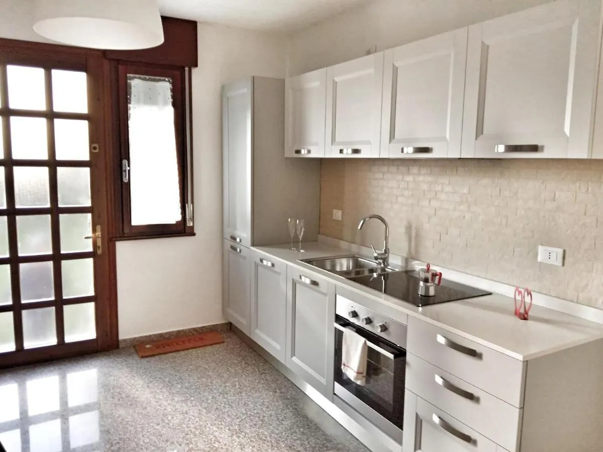 Red Tower Venice Apartment - 2 Mins From Vce Airport- Free Wifi Tessera